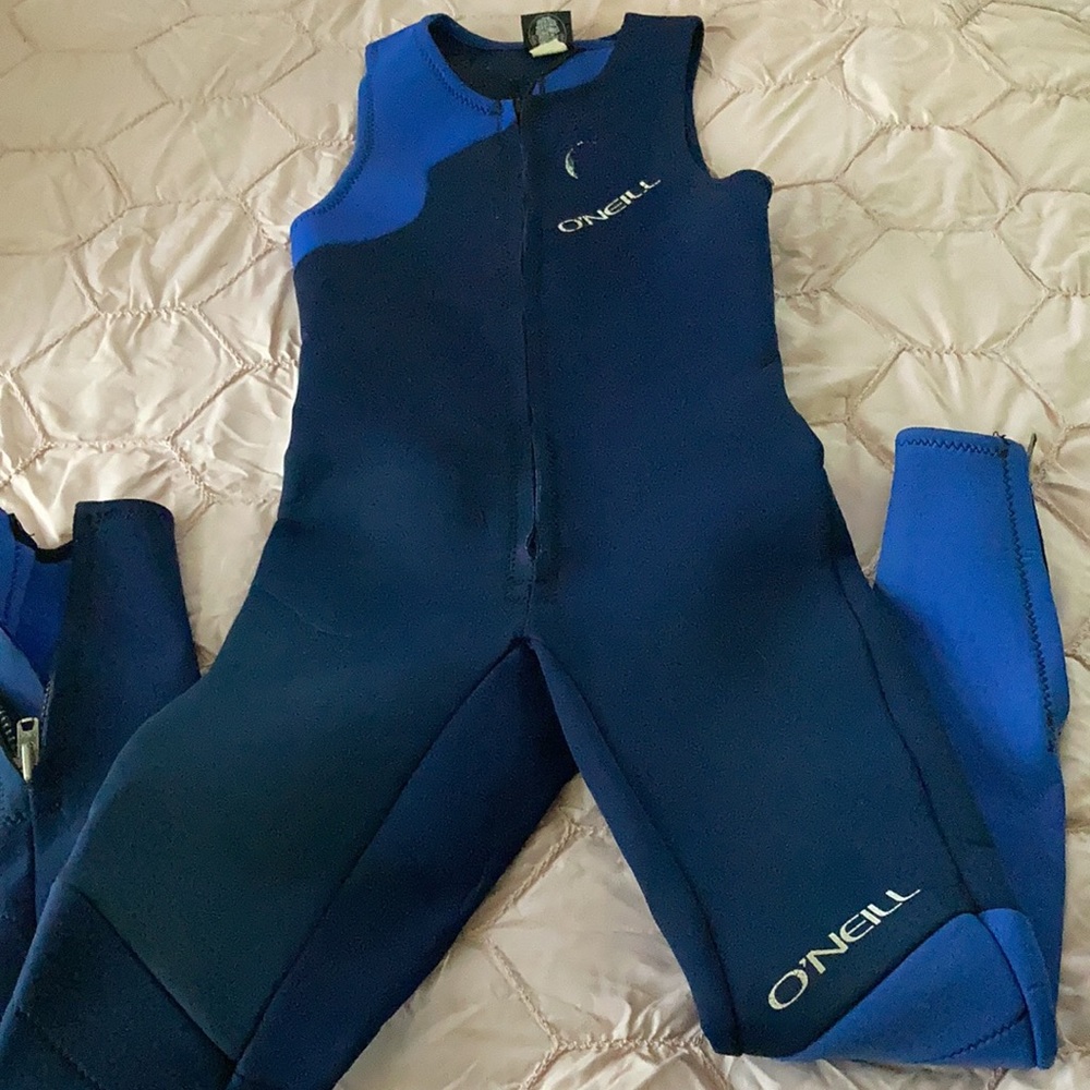 O’Neill jumpers swim